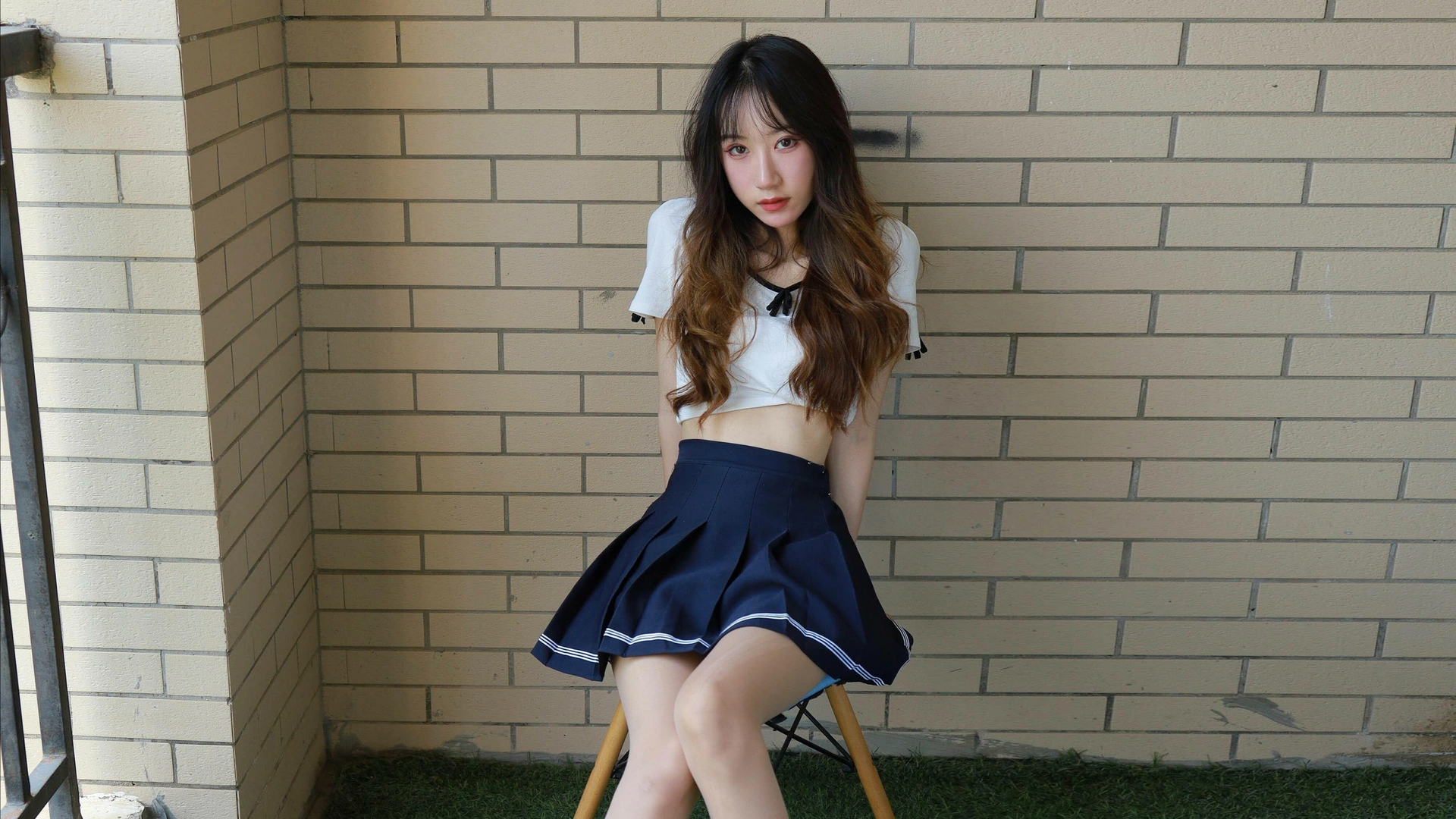 [IESS异思趣向] 2021.06.05 丝享家823:怡怡《长腿少女 新人报道》 1
