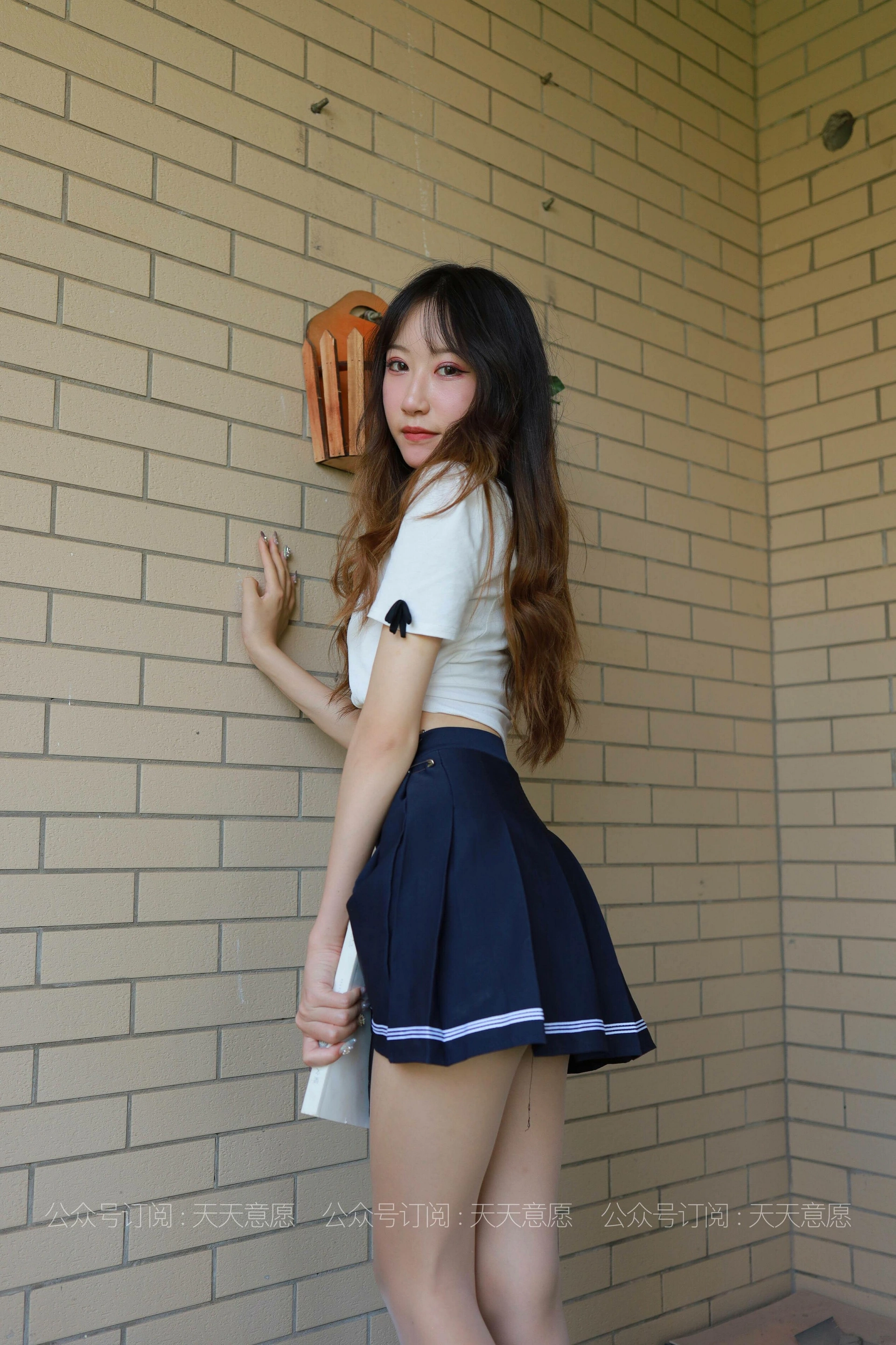 [IESS异思趣向] 2021.06.05 丝享家823:怡怡《长腿少女 新人报道》 3